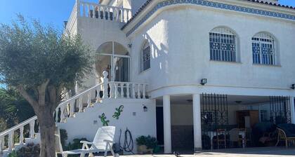 Villa in Orihuela Costa for 6 Guests
