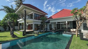 Exterior - Blue Marlin 6-BR Villa Singaraja Bali (Kubutambahan)
