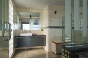 Villa, 6 Bedrooms, Beachfront | Bathroom | Shower, rainfall showerhead, free toiletries, hair dryer - Blue Marlin 6-BR Villa Singaraja Bali (Kubutambahan)