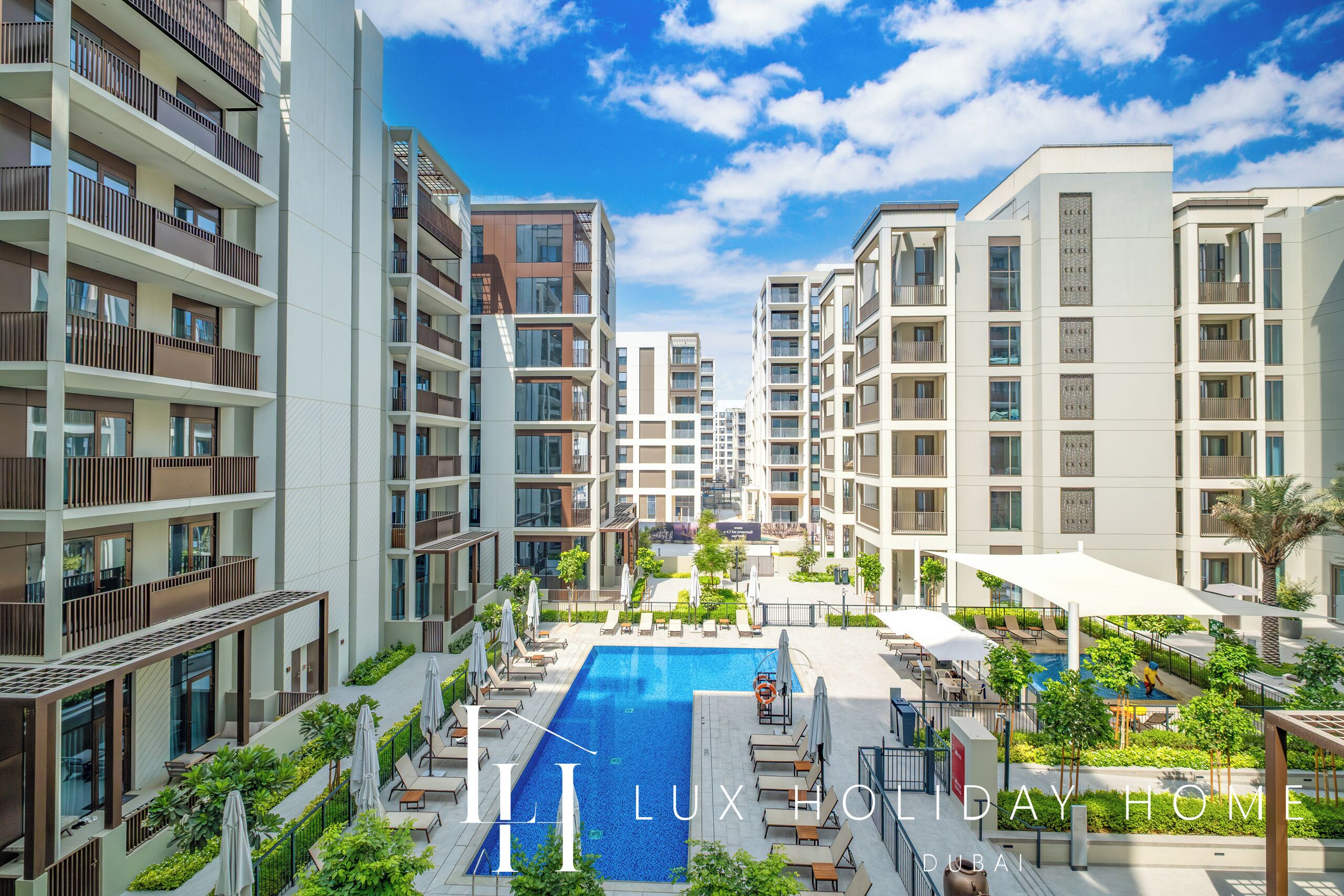 Apartment, Balcony, Pool View | City view