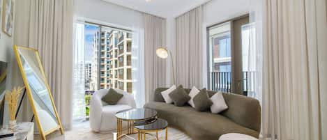 Apartment, Balcony, Pool View | Living area