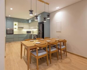 Appartement | Dineren op de kamer