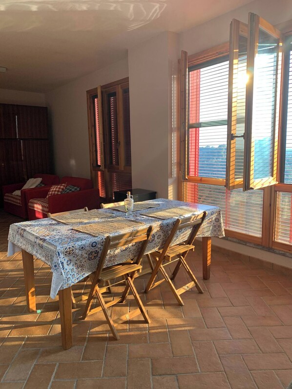 Dining - Hillside home with fantastic view - 7 beds - only 1h from Rome (Città metropolitana di Roma Capitale)