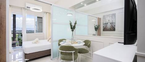 1 bedroom, iron/ironing board, internet, bed sheets