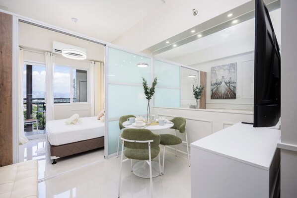 1 bedroom, iron/ironing board, Internet, bed sheets