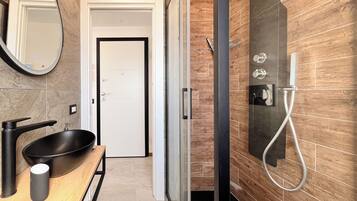 Attico, vista mare | Bagno