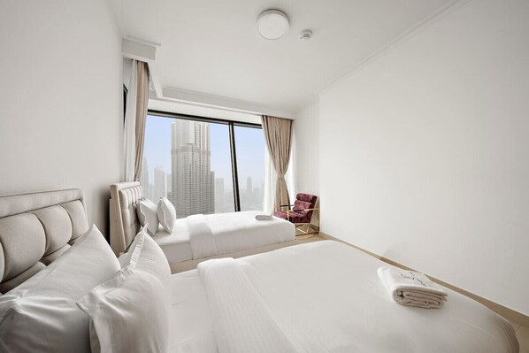 3 bedrooms, iron/ironing board, WiFi, bed sheets