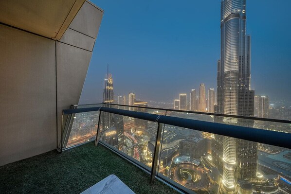 المنطقة المحيطة بالمنشأة