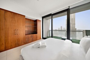 3 عدّة غرف نوم ومكواة/لوح كي وواي فاي وملاءات أسرّة