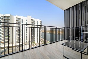 Property grounds - FIRST CLASS | 1BR | Tranquility in Style (Abu Dhabi)