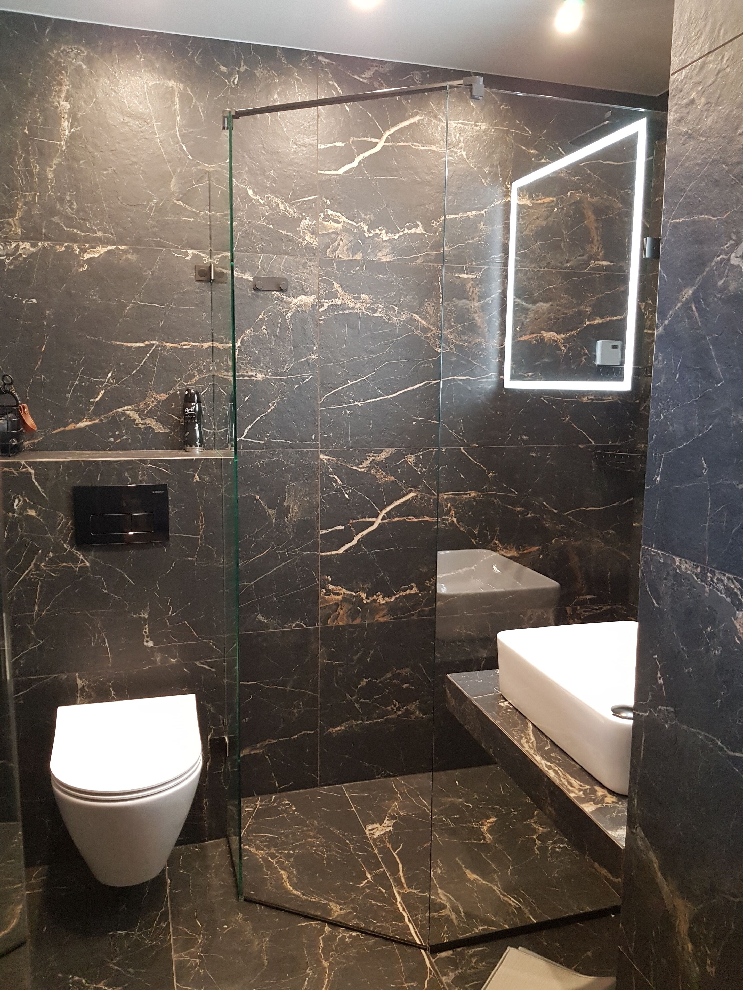 Deluxe-Studiosuite, Balkon | Badezimmer | Dusche, Haartrockner, Fußbodenheizung (Badezimmer), Handtücher