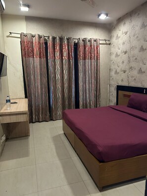 5 makuuhuonetta, silitysrauta/-lauta, Wi-Fi, vuodevaatteet