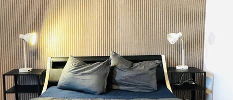 1 bedroom, bed sheets