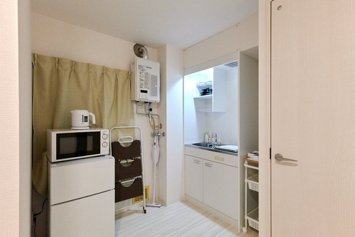 雪櫃、微波爐、廚房用具/餐具/器皿