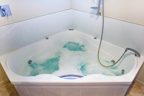 Hårføner og håndklær