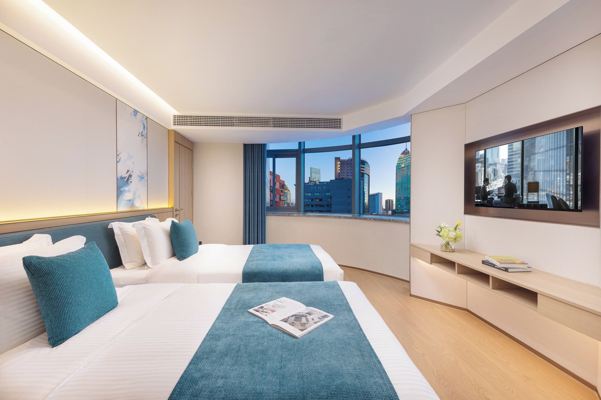 Cubrecamas, escritorio y cortinas blackout 