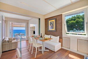 Standard Apartment, Multiple Bedrooms, 2 Bathrooms, Sea Facing (Il Faro Sul Mare - Total Sea View) | Dining