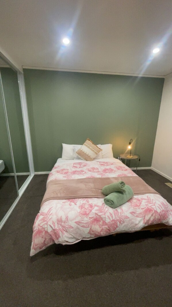 3 bedrooms, in-room safe, iron/ironing board, free WiFi