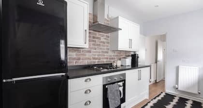 Comfy House
Suitable for families