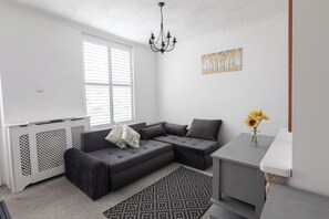 Living area - Comfy House
Suitable for families (Fratton)