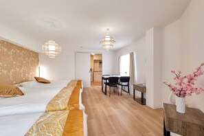1 bedroom, desk, iron/ironing board, internet