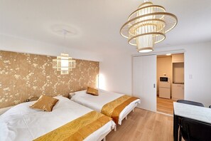 1 室のベッドルーム、デスク、アイロン / アイロン台、インターネット