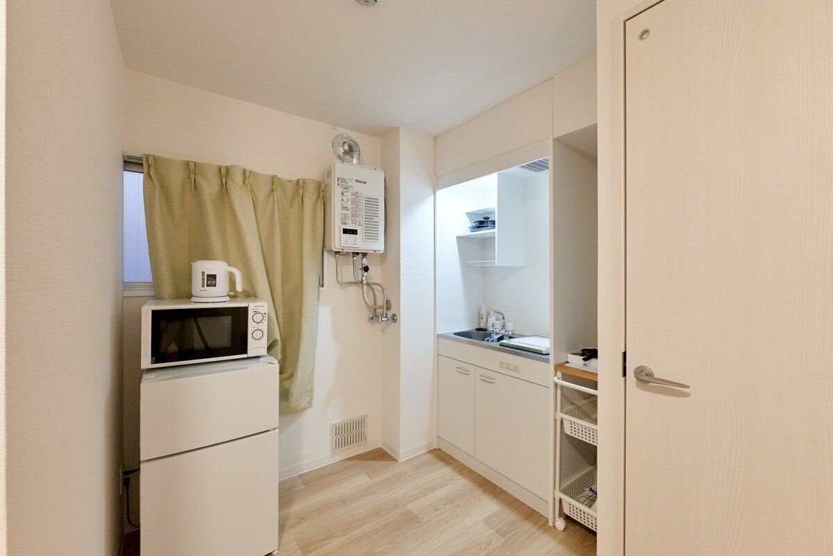 雪櫃、微波爐、廚房用具/餐具/器皿