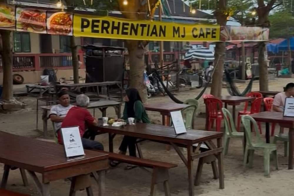 PerhentianMj FishermanVillage