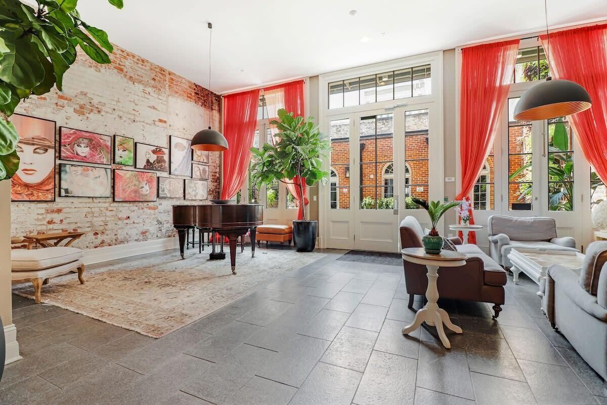 Roami At Factors Row | Near Superdome | 1br - New Orleans, LA