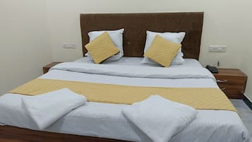 Free WiFi, bed sheets