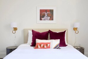 2 habitaciones, tabla de planchar con plancha, wifi y ropa de cama