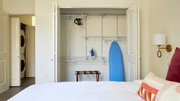 2 quartos, ferros/tábuas de passar roupa, Wi-Fi, roupa de cama