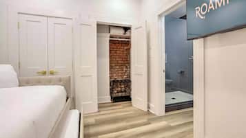 10 bedrooms, iron/ironing board, travel crib, WiFi