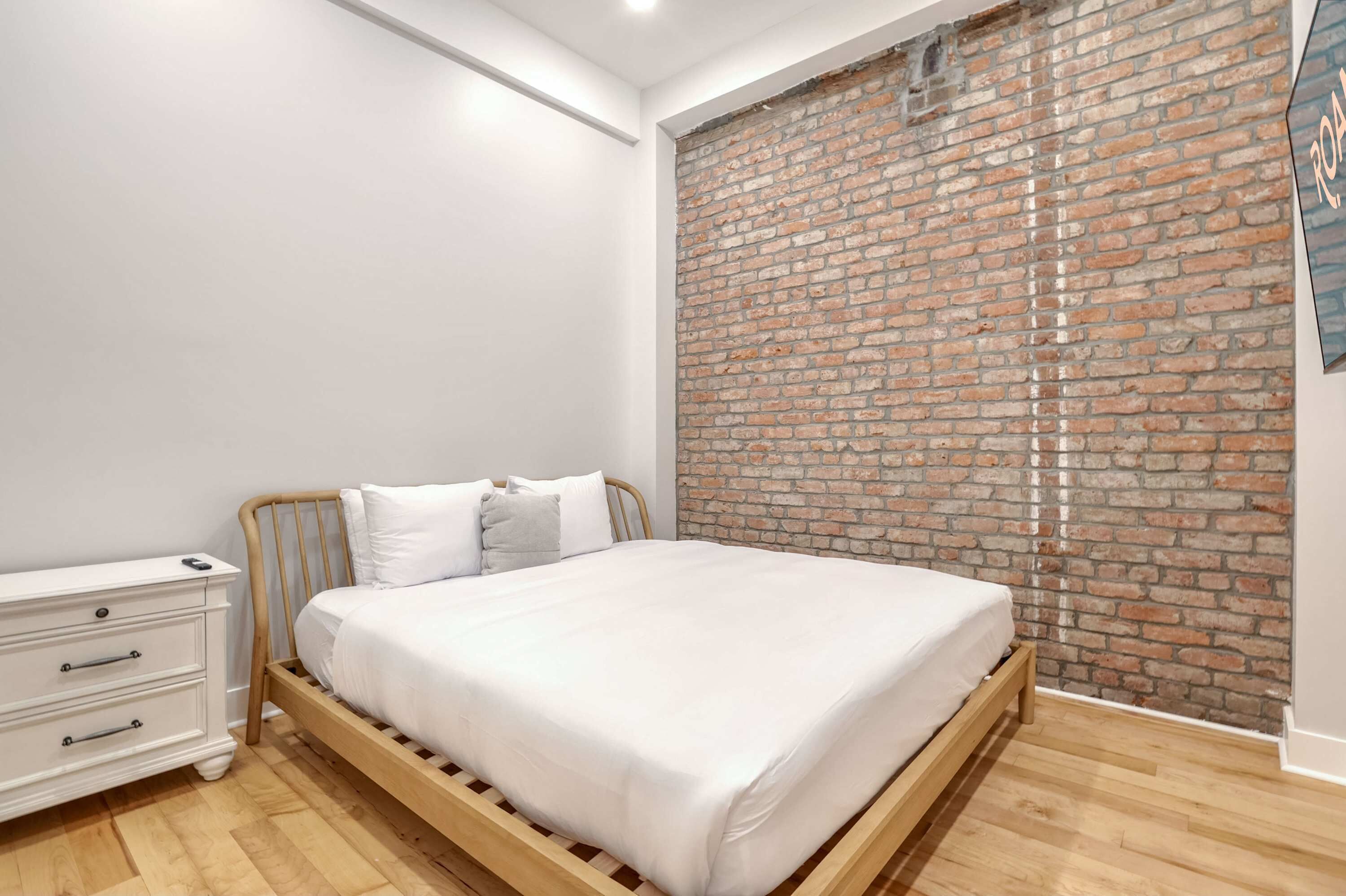 2 多间卧室、熨斗/熨衣板、旅行婴儿床、WiFi