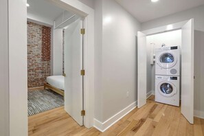 Nicht klassifiziertes Bild, 2 von 11, Schaltfläche