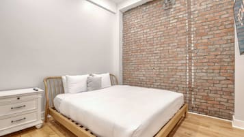 2 soverom, strykejern/-brett, reiseseng for barn og wi-fi