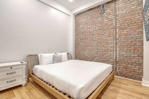 2 bedrooms, iron/ironing board, travel cot, WiFi