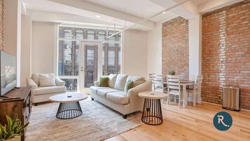 Televisie en een kantoor