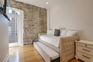 2 chambres, lit parapluie, Wi-Fi, draps fournis