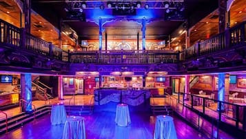 Bar (in der Unterkunft)