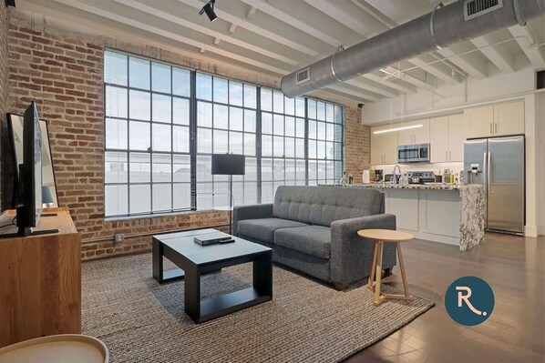 Téléviseur, bureau