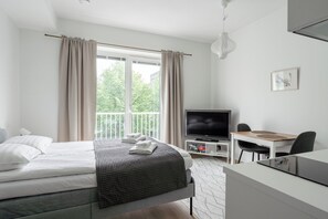 Cortinas blackout, tabla de planchar con plancha y wifi gratis 