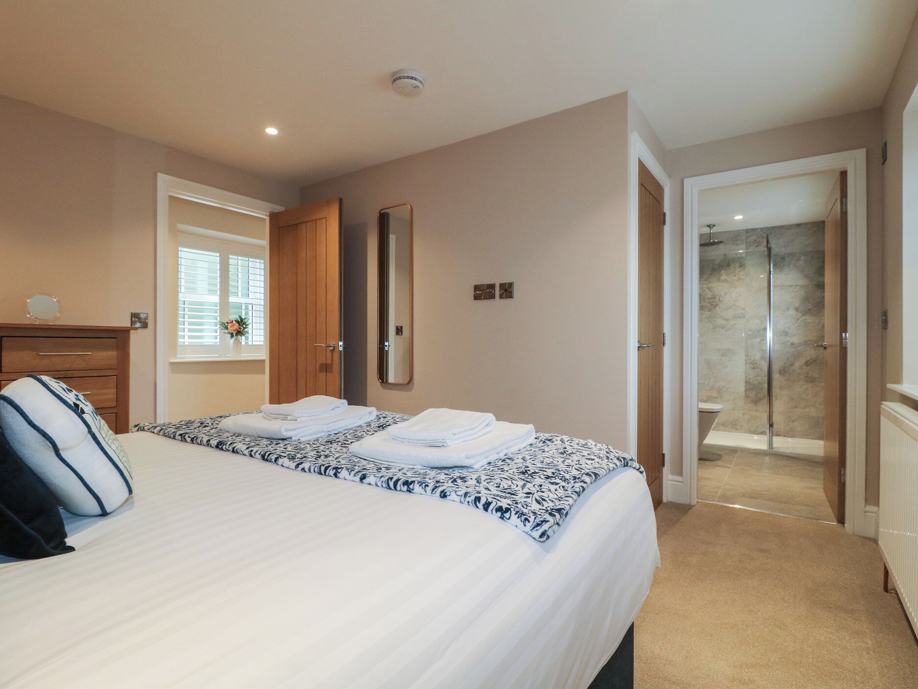 3 bedrooms, individually decorated, individually furnished, free WiFi