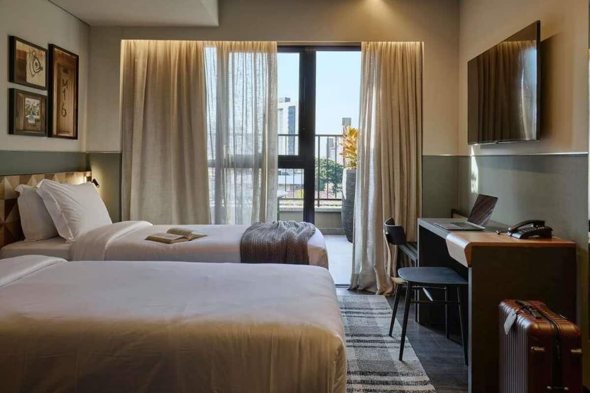 Ropa de cama de alta calidad y minibar
