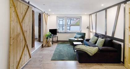 Apartment 'De Lüttje Utkiek' with Balcony and Wi-Fi