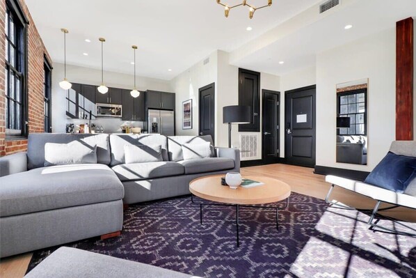 Téléviseur, bureau