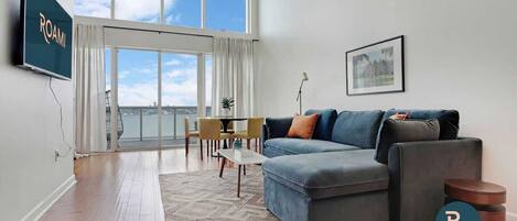 Televisión y oficina