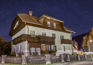 Esterni