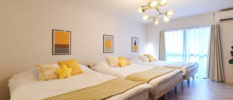 2 bedrooms, iron/ironing board, internet