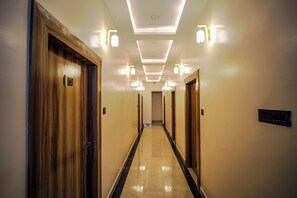 Lobby - Aryavarta Hotel (Faizabad)